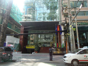 Nhà cho thuê nguyên căn hẻm xe hơi đường Huỳnh Văn Bánh, Phường 6, Quận Phú Nhuận